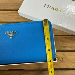 New Wallet. Never Used. Original box